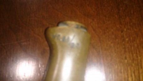 Un amigo tiene esta reliquia y nos pica la curiosidad haberse alguien. Sabe su procedencia 01