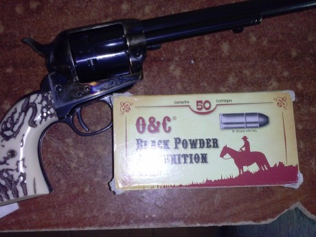 ¿Conocéis la carga y tipo de pólvora negra que emplean los cartuchos del 45 Colt que recientemente se 12