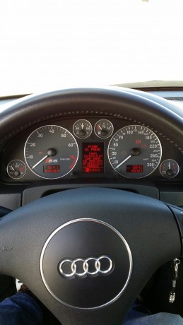 Se vende Audi S6 de noviembre del 2002 nacional,  188200 KM. Traccion quattro, navegador grande, faros 10