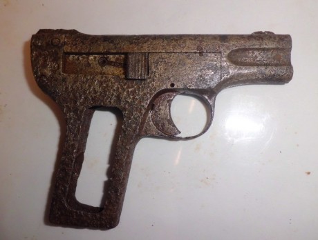 Hace unos días encontré por casualidad en una web extranjera un arma a la venta que hacía muchos años 171