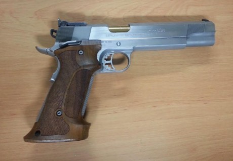 Hola compañ@ros.

E adquerido en poco tiempo esta colección de joyas:  SVI Infinity  Scepter,H&K P9S,S&W 70