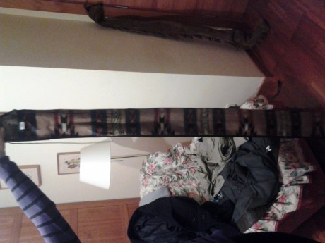se vende arco long bow de 30 libras con carcaj y flechas de aluminio con pluma natural   el arco esta 10