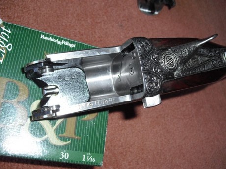 Buenos dias.
Vendo escopeta superpuesta F. SARRIUGARTE mod. EXCELSIOR, de caza, Cal. 12/70, cañones ventilados 21
