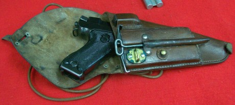 Hace unos días encontré por casualidad en una web extranjera un arma a la venta que hacía muchos años 162