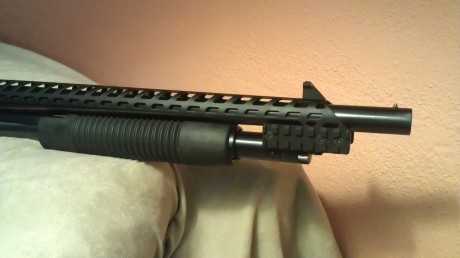 Vendo este heatshield de ATi modelo deluxe v block ghost ring sight. Con dos pequeños carriles  21mm weaber.para 21