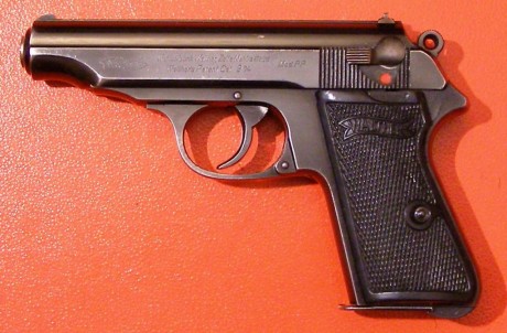 Hola:

Me dirijo a vosotros porque tengo en mi poder una Walther PP, que quiero pasar al Libro de Coleccionista 01