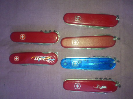 Hola compañeros. Pues pongo a la venta diversas cosas que van acumulando polvo en los cajones. Iré añadiendo 40