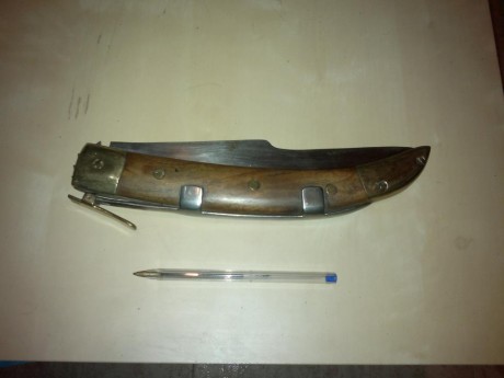Este fin de semana, organizando cosas en casa de mis abuelos maternos ya fallecidos hace tiempo, encontré 01