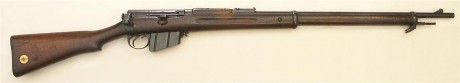 Hace unos días encontré por casualidad en una web extranjera un arma a la venta que hacía muchos años 71