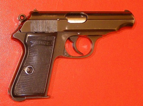 Hola:

Me dirijo a vosotros porque tengo en mi poder una Walther PP, que quiero pasar al Libro de Coleccionista 60
