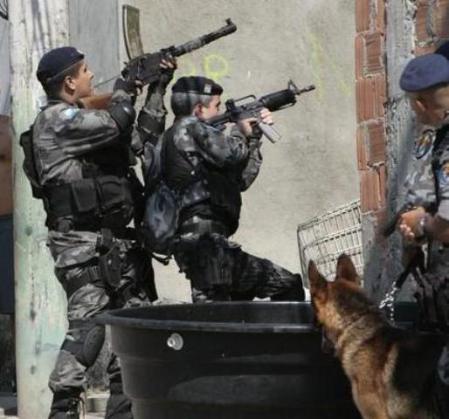 Hace unos días encontré por casualidad en una web extranjera un arma a la venta que hacía muchos años 120