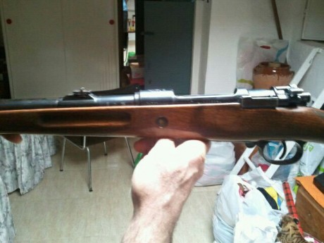 Hola a todos.
Un amigo mio tiene un rifle Santa Barbara Coruña modelo A en calibre 7,62x51 y está buscando 21