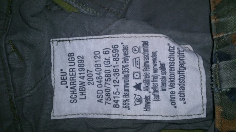 Lote de uniformes alemanes en camuflaje flecktarn compuesto por:
3 pantalones            8€-unidad
2 camisas 11