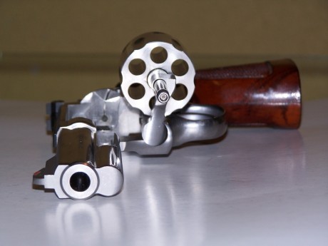 Hola,pongo a la venta este revolver S&W 686 de 4",CALIBRE 357 MAGNUM para probar o ver zona levante 00