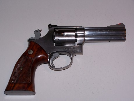 Hola,pongo a la venta este revolver S&W 686 de 4",CALIBRE 357 MAGNUM para probar o ver zona levante 10