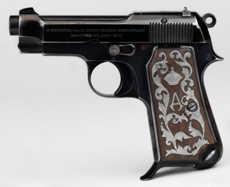 Hace unos días encontré por casualidad en una web extranjera un arma a la venta que hacía muchos años 71