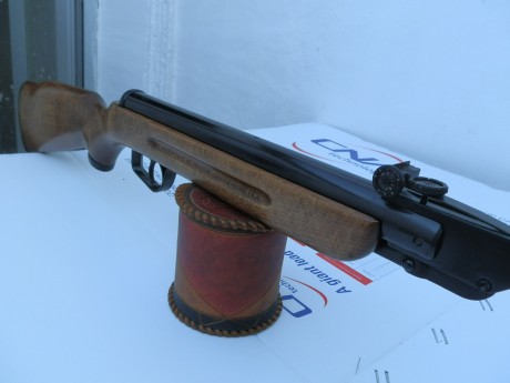 Hola compañeros, a ver si alguno me puede ayudar, estoi restaurando una carabina y necesito saber cual 71