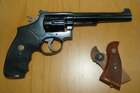 Revolver en buen estado. Guiado en F en Madrid.
Cachas originales y Pachmayr anatomicas.

200 € + porte 01