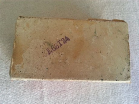  22 raro (2).jpg  caja del 22.jpg  caja del 22.jpg Hola compañeros. Limpiando un taller,escontre cartuchos 90