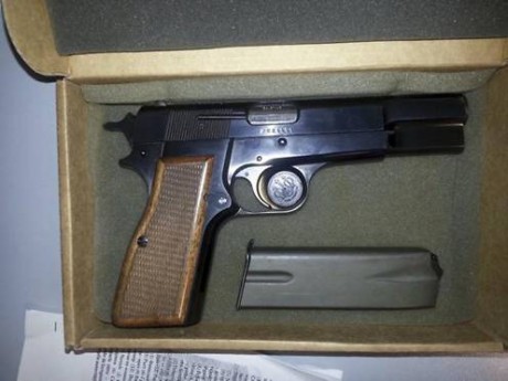 https://www.larazon.es/detalle_normal/noticias/5874882/religion/llega-a-polonia-la-pistola-con-la-que-intentaron-asesinar-a-juan-pablo-ii#.Ttt1S7SVekAA3Ue
