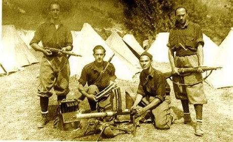 Hace unos días encontré por casualidad en una web extranjera un arma a la venta que hacía muchos años 11