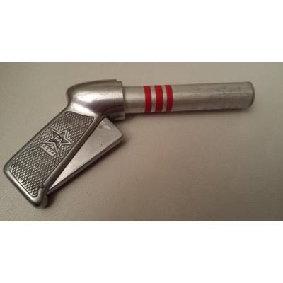 Hace unos días encontré por casualidad en una web extranjera un arma a la venta que hacía muchos años 72