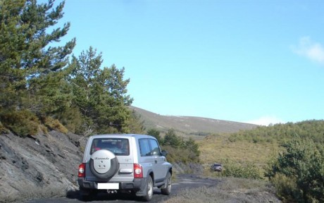 Pues eso... Todoterreno puro? Un todo camino? Una fuegonetita alta para carrilear? Yo uso un Dacia Sandero 150
