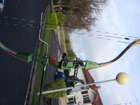 hola .  se vende un arco de poleas , marca  green horn , diestro , cuerpo de aluminio mecanizado , 29 00