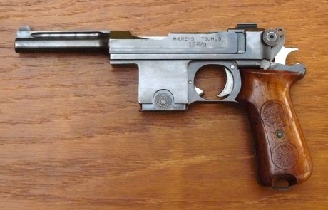 Hace unos días encontré por casualidad en una web extranjera un arma a la venta que hacía muchos años 52