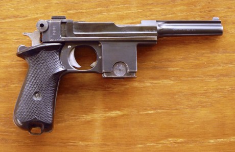 Hace unos días encontré por casualidad en una web extranjera un arma a la venta que hacía muchos años 51