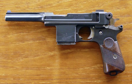 Hace unos días encontré por casualidad en una web extranjera un arma a la venta que hacía muchos años 50