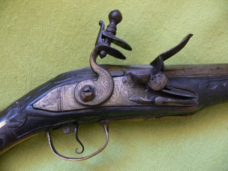 he recibido de un familiar una pistola que dicen que es turca, me gustaria saber si alguien me puede informar 01