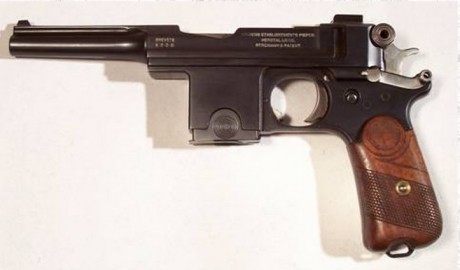 Hace unos días encontré por casualidad en una web extranjera un arma a la venta que hacía muchos años 100