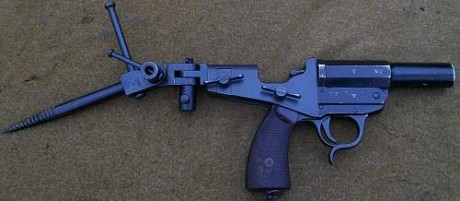 Hace unos días encontré por casualidad en una web extranjera un arma a la venta que hacía muchos años 112