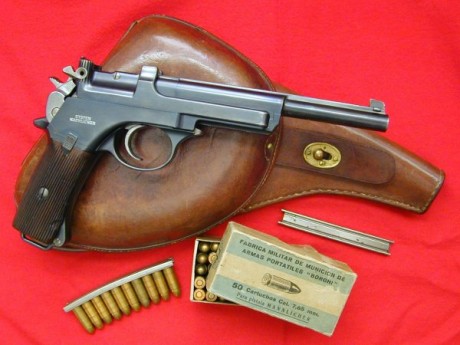 Hace unos días encontré por casualidad en una web extranjera un arma a la venta que hacía muchos años 40