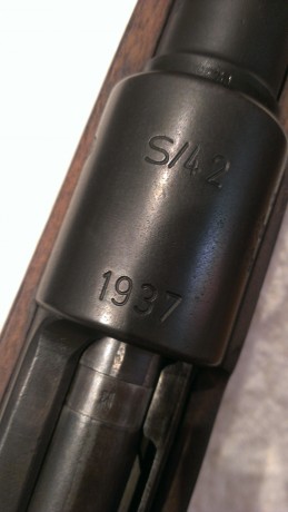 Buenos días a todos.
aquí les dejo las fotos de mi gran amor.. mi máuser k98.
lo compré recientemente 12