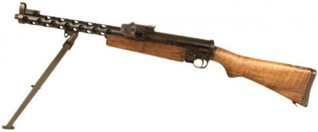 Hace unos días encontré por casualidad en una web extranjera un arma a la venta que hacía muchos años 81