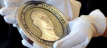 Pues eso,que los quiero dentro de esta pantomima oligarca que es la U.E.Despues de ver como se las gastan 10
