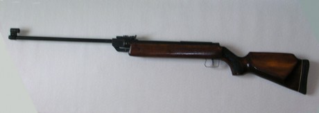 Pues mirando en milanuncios he visto que venden esta carabina. Si alguien que entienda de la marca Diana 30