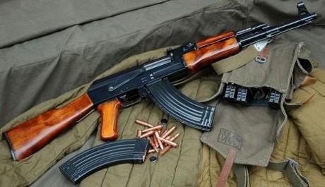  Автомат Калашникова образца 1947 года 
 Automatico Kalashnikov Modelo 1947  

Es sin duda, en la actualidad, 110