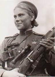 Hola, hace algún tiempo llegó a manos de un compañero del tiro este visor ruso modelo PU de la 2ªWW que 110