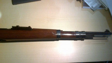 Cambio carabina J.W. 22lr de cerrojo y revolver Llama Comanche 22lr de 6 pulgadas con cacha anatómica 11