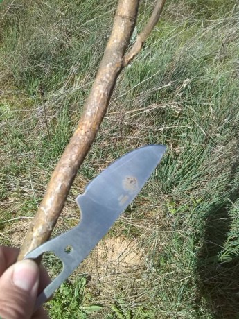 Os presento este pequeño cuchillo que a pesar de su tamaño y supuesta simpleza es de gran utilidad y tiene 12