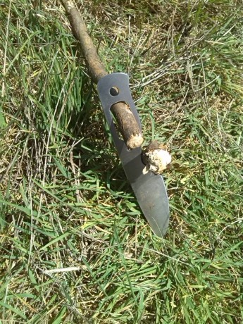 Os presento este pequeño cuchillo que a pesar de su tamaño y supuesta simpleza es de gran utilidad y tiene 41