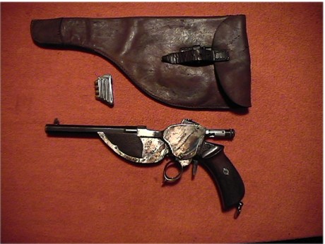 Hace unos días encontré por casualidad en una web extranjera un arma a la venta que hacía muchos años 150