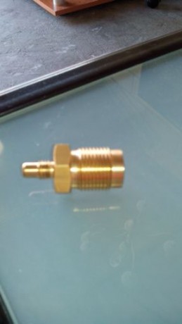 Hola compañeros, estoy buscando un adaptador un extremo MACHO de FOSTER y la otra punta para conectar 10