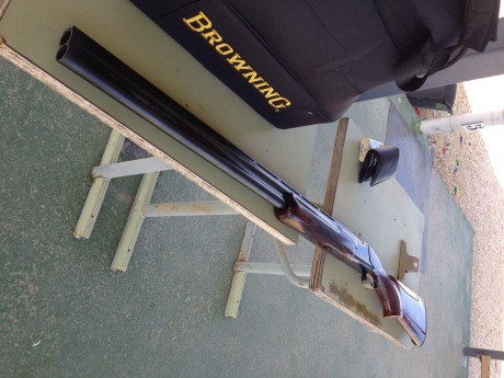 Esta tarde gracias a un amigo he podido realizar el sueño de cualquier admirador de la marca Browning 61