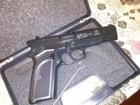 Buenas tardes, vendo una Browning gpda9, detonadora, totalmente nueva, nunca se ha disparado, siempre 00