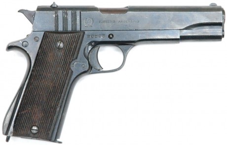 Hace unos días encontré por casualidad en una web extranjera un arma a la venta que hacía muchos años 61