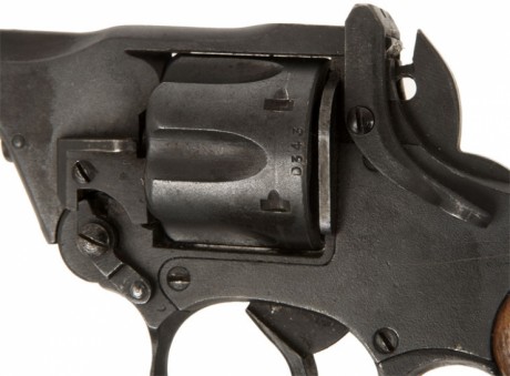 Hace unos días encontré por casualidad en una web extranjera un arma a la venta que hacía muchos años 140